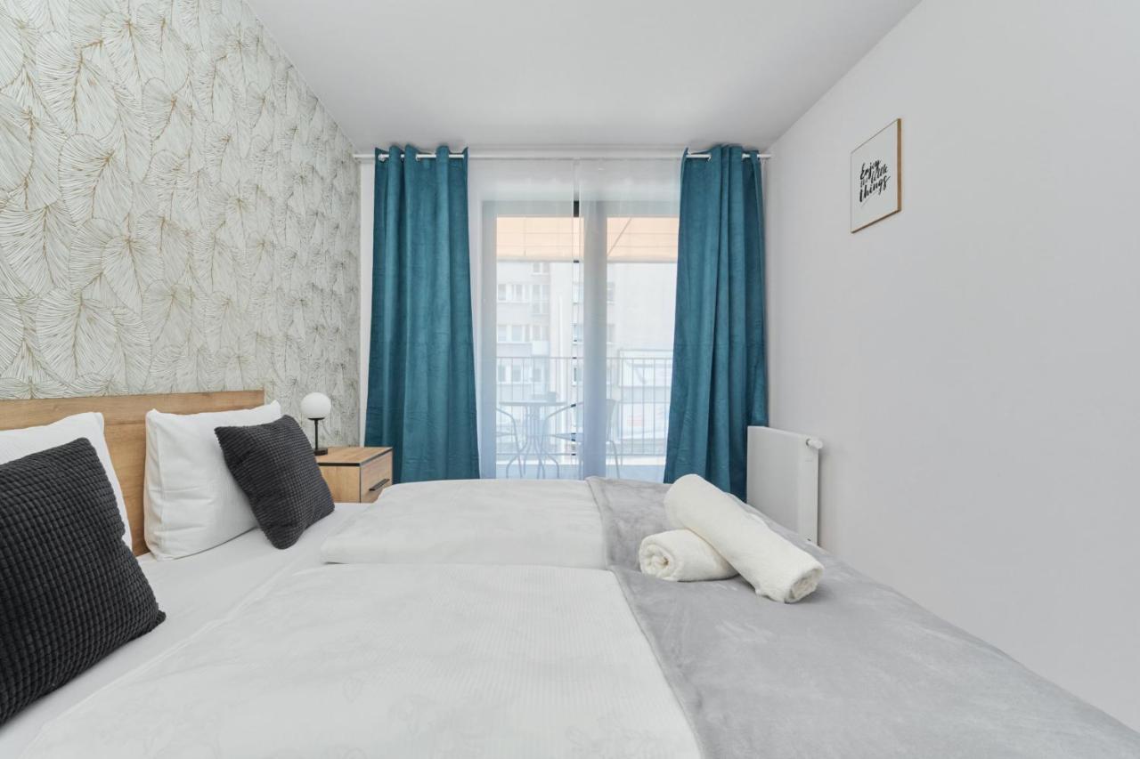 Nowoczesny Apartament Z Balkonem I Parkingiem W Centrum Wroclawia By Noclegi Renters Екстер'єр фото