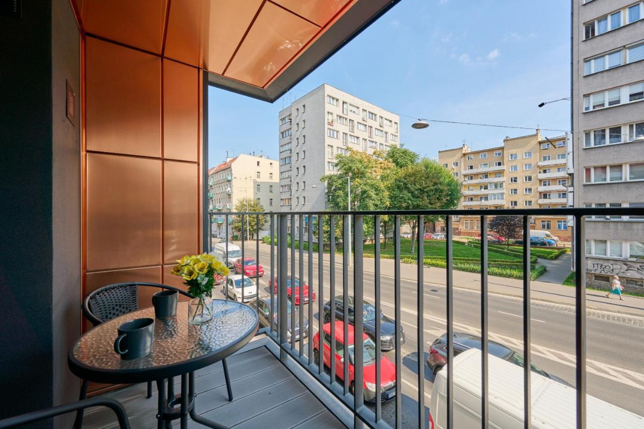 Nowoczesny Apartament Z Balkonem I Parkingiem W Centrum Wroclawia By Noclegi Renters Екстер'єр фото