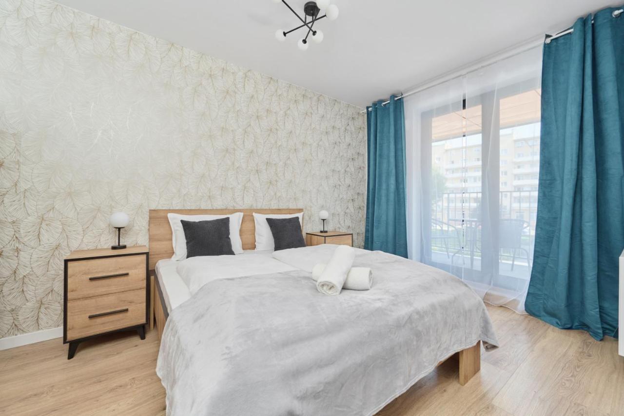 Nowoczesny Apartament Z Balkonem I Parkingiem W Centrum Wroclawia By Noclegi Renters Екстер'єр фото